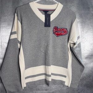 Tommy Hilfiger V-Neck Sweater in Gray and Cream youth L women’s XS/S